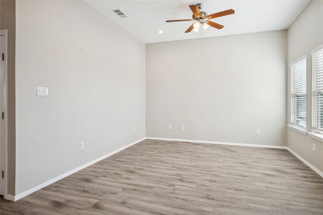 516-518 Wood Drive, Gunter, TX 75058