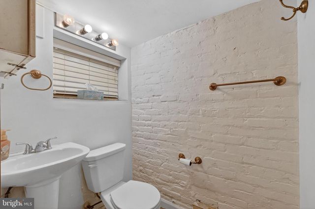 206 CROMWELL TER NE, Washington, DC 20002