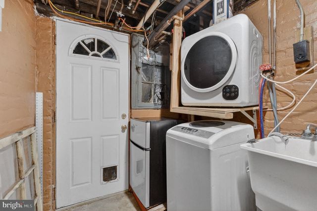 206 CROMWELL TER NE, Washington, DC 20002