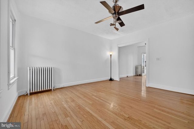 206 CROMWELL TER NE, Washington, DC 20002
