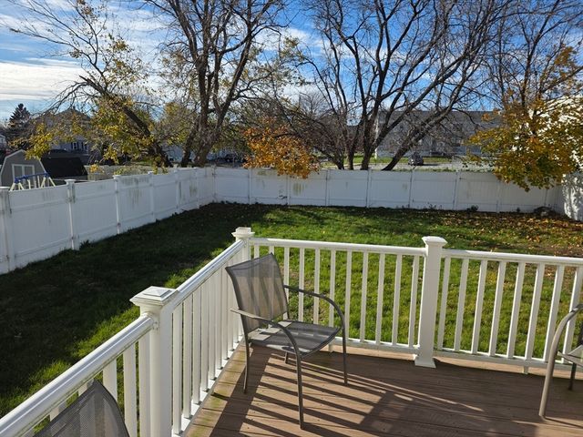 176 Oak Grove Ave, Fall River, MA 02723