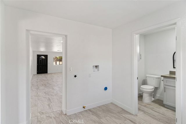 1014 E Casa Loma, Bakersfield, CA 93307