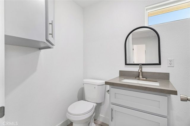 1014 E Casa Loma, Bakersfield, CA 93307