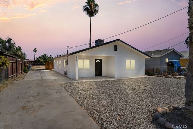 1014 E Casa Loma, Bakersfield, CA 93307