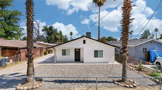1014 E Casa Loma, Bakersfield, CA 93307