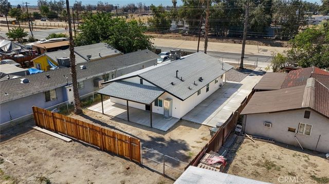 1014 E Casa Loma, Bakersfield, CA 93307