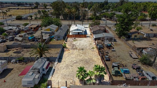 1014 E Casa Loma, Bakersfield, CA 93307