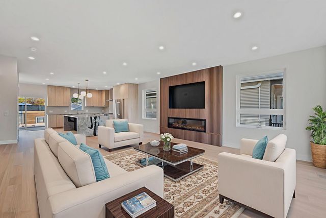 4959 N Merrimac Avenue, Chicago, IL 60630