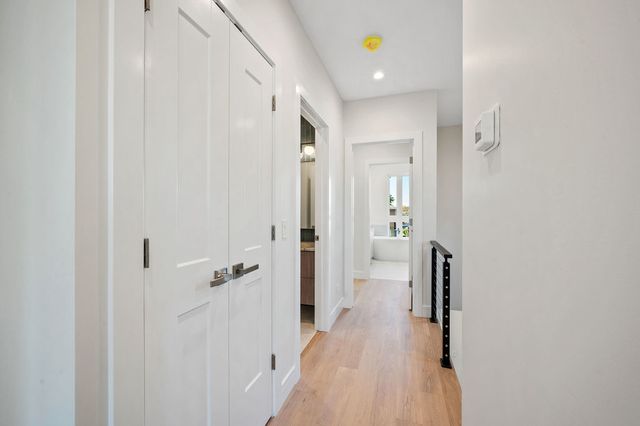 4959 N Merrimac Avenue, Chicago, IL 60630