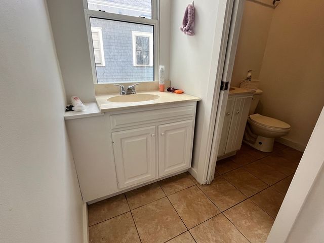 706 W High Street, Urbana, IL 61801