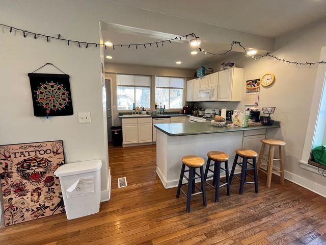 706 W High Street, Urbana, IL 61801