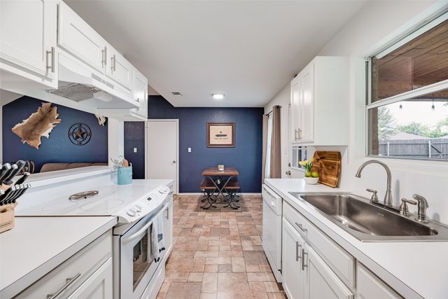 1108 Ashwood Court, Cleburne, TX 76033