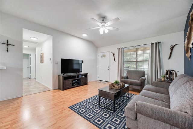 1108 Ashwood Court, Cleburne, TX 76033