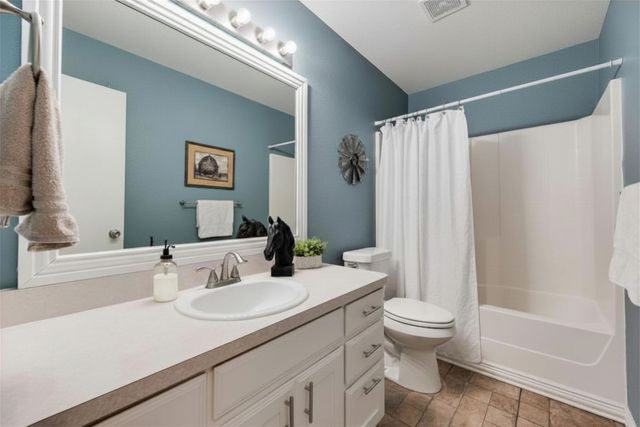 1108 Ashwood Court, Cleburne, TX 76033