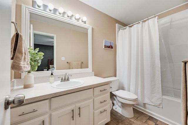 1108 Ashwood Court, Cleburne, TX 76033