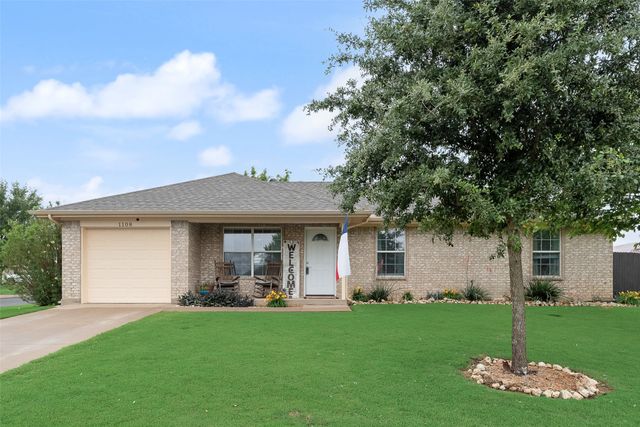 1108 Ashwood Court, Cleburne, TX 76033