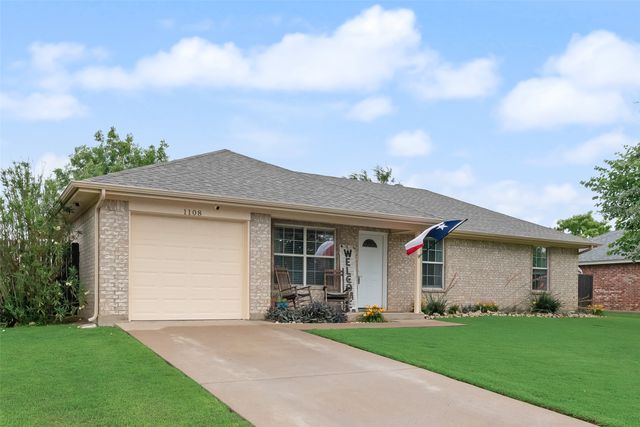 1108 Ashwood Court, Cleburne, TX 76033