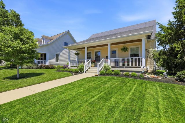 810 W Pine Street, Zionsville, IN 46077