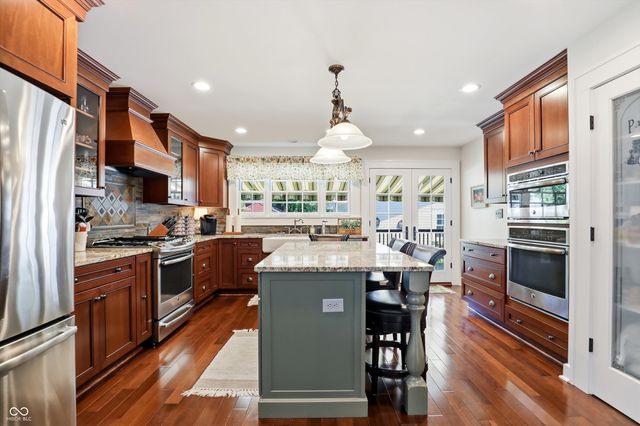 810 W Pine Street, Zionsville, IN 46077