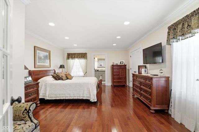 810 W Pine Street, Zionsville, IN 46077