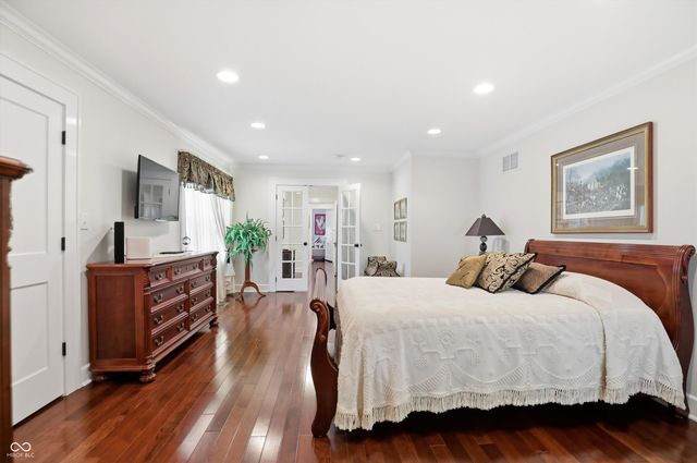 810 W Pine Street, Zionsville, IN 46077