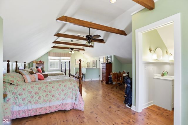 810 W Pine Street, Zionsville, IN 46077