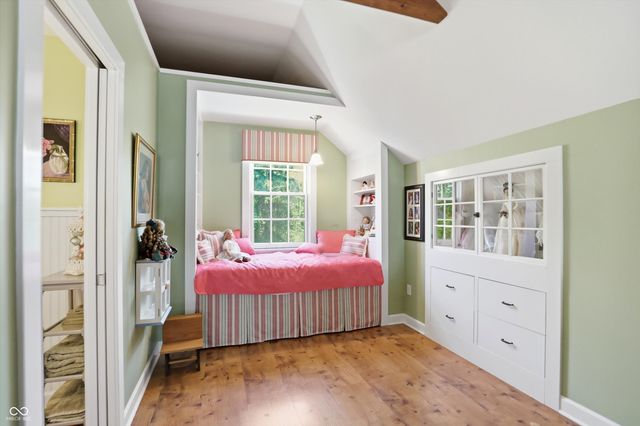 810 W Pine Street, Zionsville, IN 46077