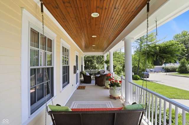 810 W Pine Street, Zionsville, IN 46077