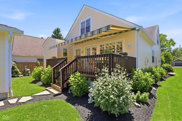 810 W Pine Street, Zionsville, IN 46077