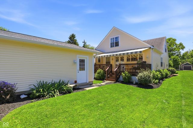 810 W Pine Street, Zionsville, IN 46077