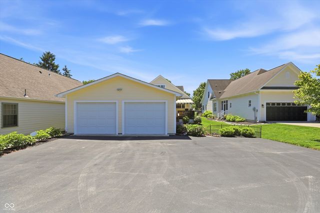810 W Pine Street, Zionsville, IN 46077