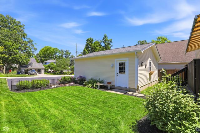 810 W Pine Street, Zionsville, IN 46077