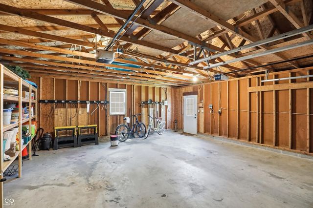 810 W Pine Street, Zionsville, IN 46077