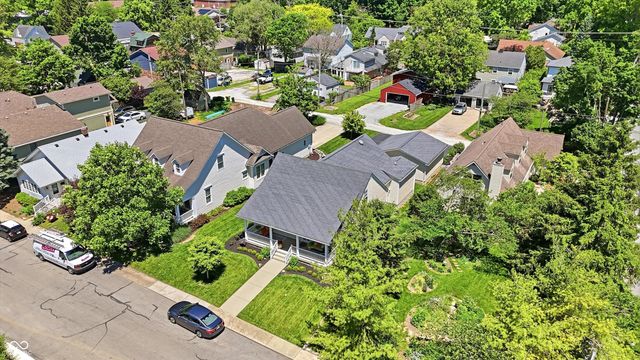 810 W Pine Street, Zionsville, IN 46077