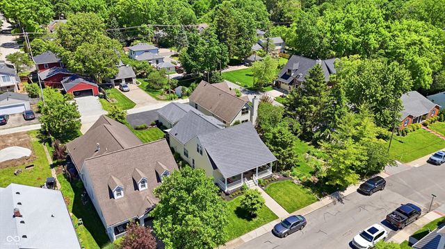 810 W Pine Street, Zionsville, IN 46077