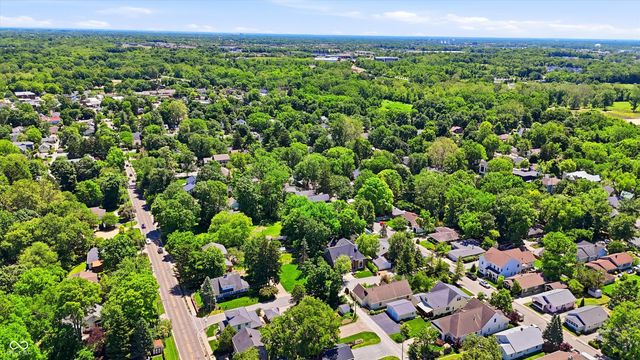810 W Pine Street, Zionsville, IN 46077