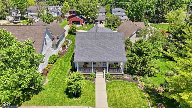 810 W Pine Street, Zionsville, IN 46077