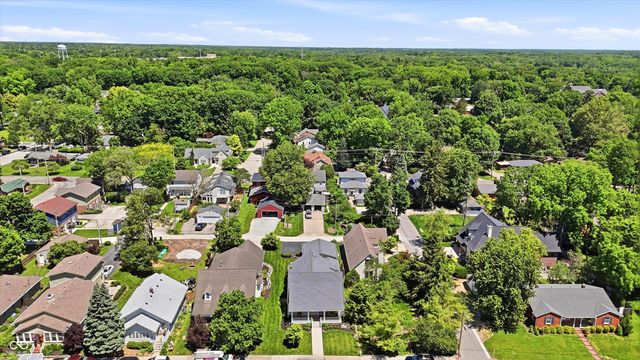 810 W Pine Street, Zionsville, IN 46077