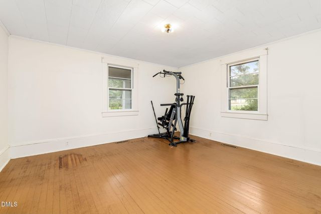 1089 Gillburg Road, Henderson, NC 27537