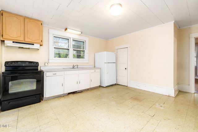 1089 Gillburg Road, Henderson, NC 27537