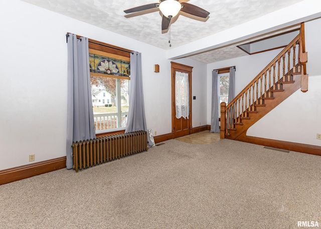 307 E COURT Street, Cambridge, IL 61238