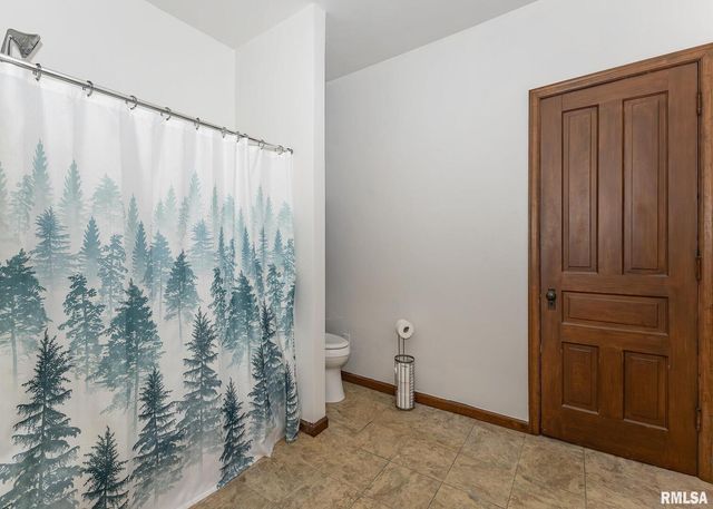 307 E COURT Street, Cambridge, IL 61238