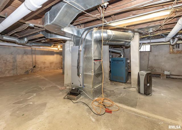 307 E COURT Street, Cambridge, IL 61238