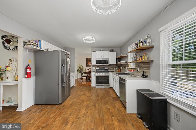 1025 CUTLASS, Manahawkin, NJ 08050