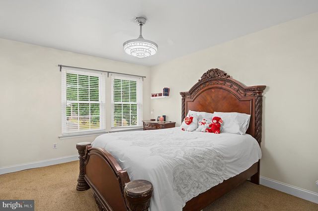 1025 CUTLASS, Manahawkin, NJ 08050