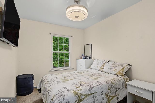 1025 CUTLASS, Manahawkin, NJ 08050