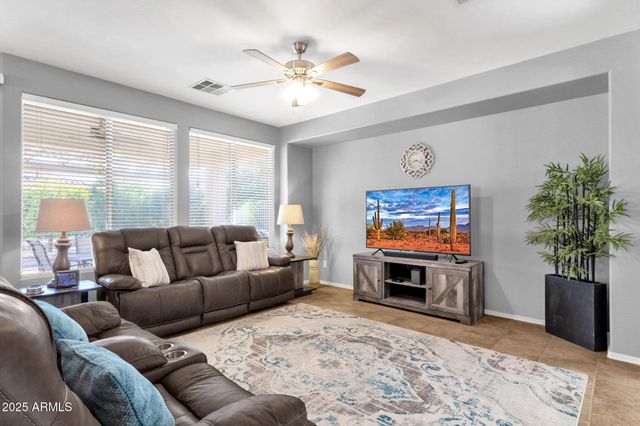 4092 E DONATO Drive, Gilbert, AZ 85298