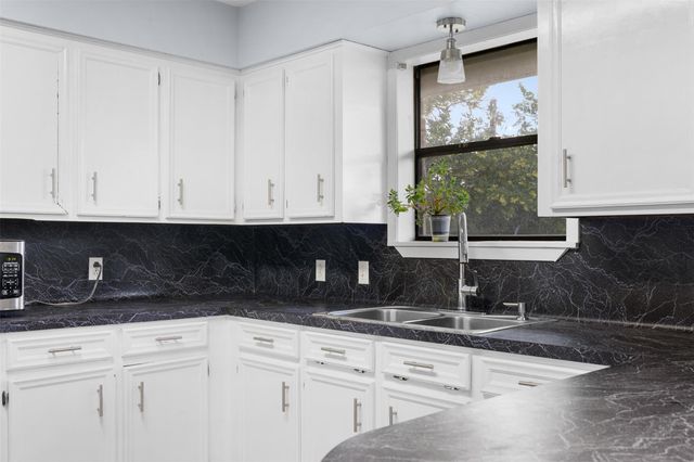 1015 Fm 112 RD, Lexington, TX 78947