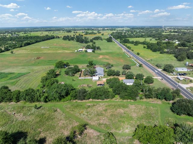1015 Fm 112 RD, Lexington, TX 78947