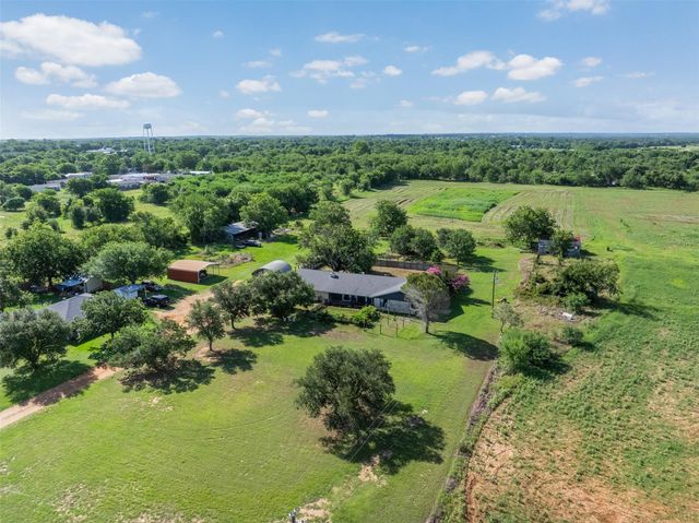 1015 Fm 112 RD, Lexington, TX 78947